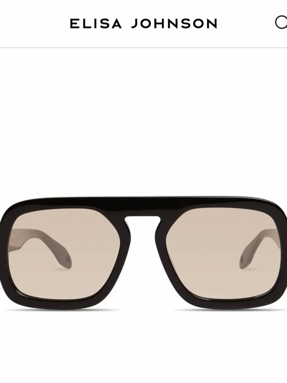Elisa Johnson stylish black